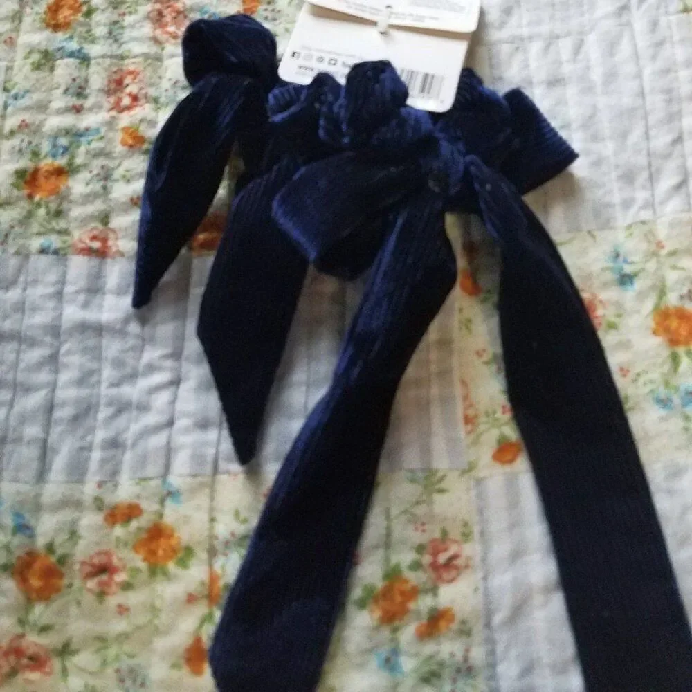 Deep Navy Blue Crushed Velvet Scrunchie w/Bow 2 Pc Set #34407 Scunci